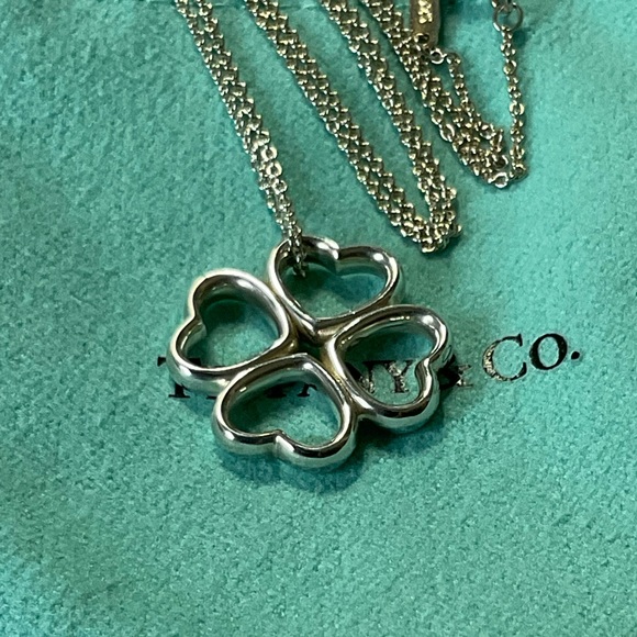 Tiffany & Co Silver Four Hearts Clover Pendant Necklace 16” - Picture 3 of 13